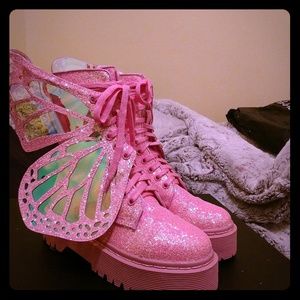 Butterfly glitter boots with removeable wings